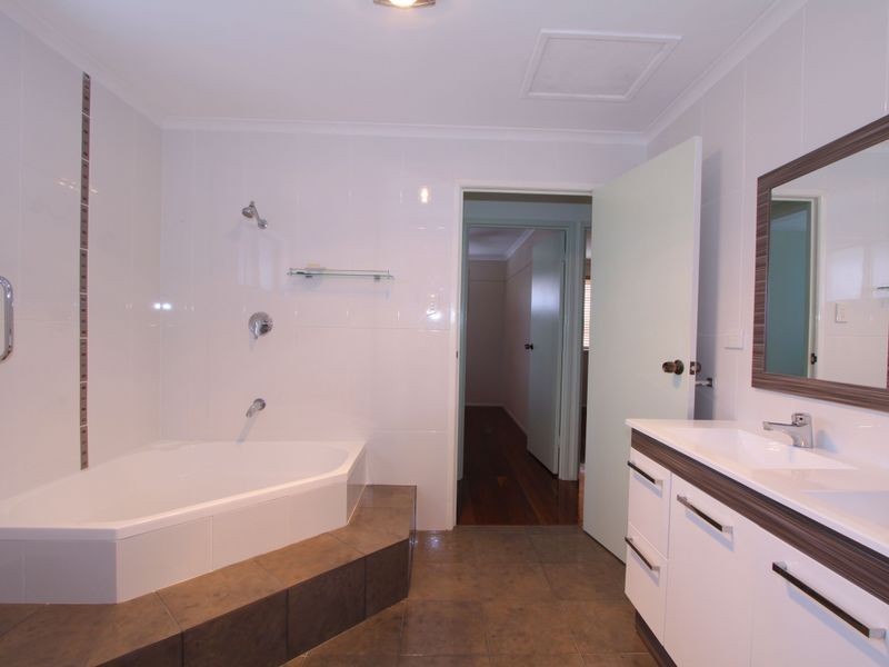 5 Nicklaus Place, Bargara QLD 4670