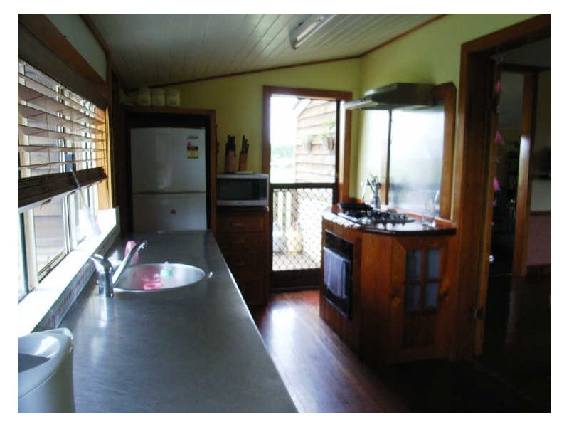 16 Kelly Street, Burnett Heads QLD 4670