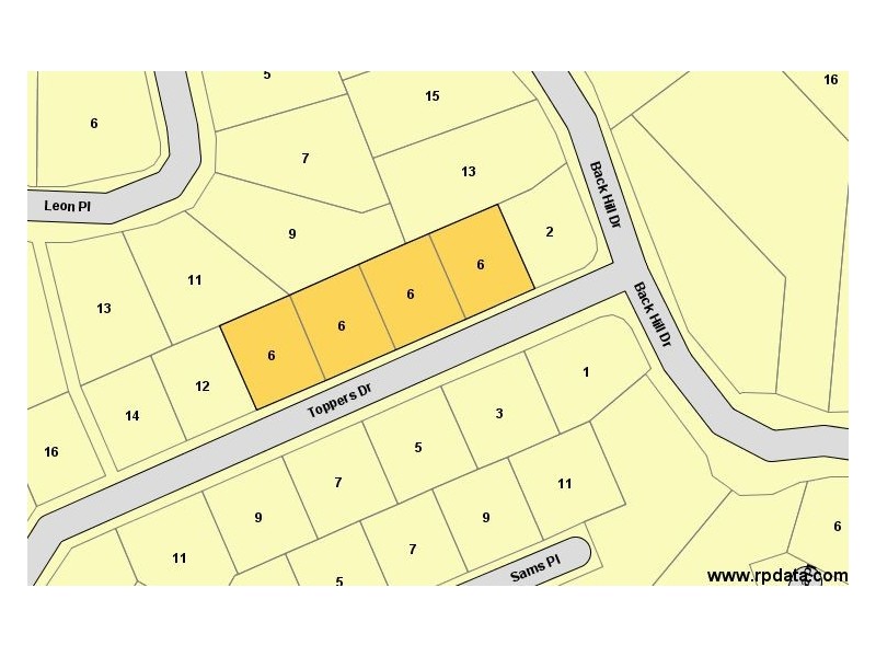 8 Toppers Drive, Coral Cove QLD 4670