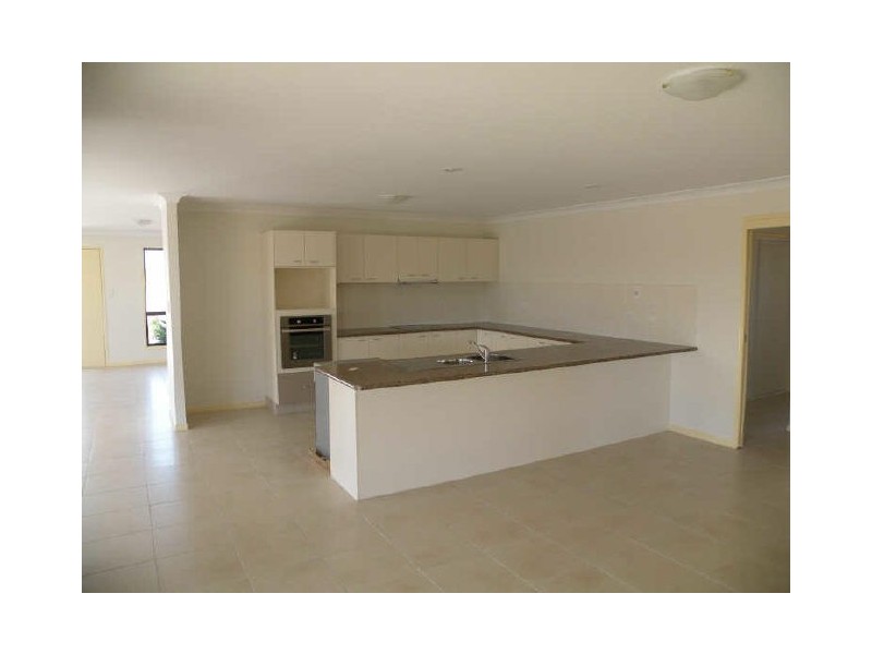 223 Barolin Esplanade, Coral Cove QLD 4670