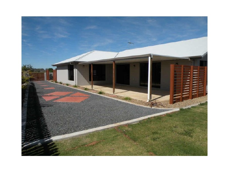 223 Barolin Esplanade, Coral Cove QLD 4670