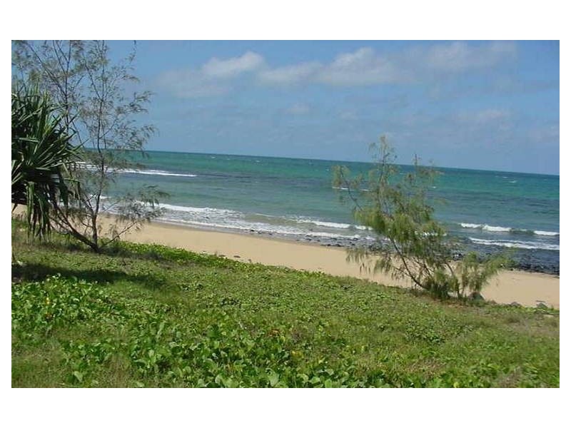 7 Rita Place, Coral Cove QLD 4670