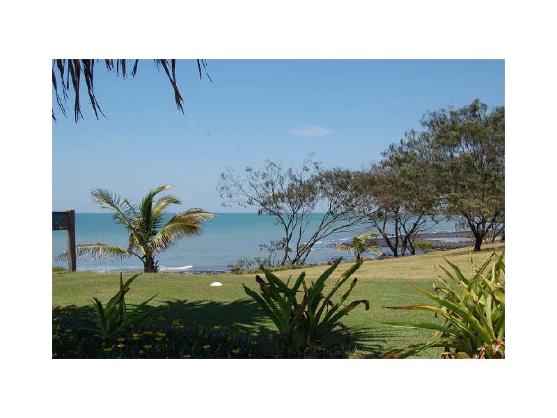 17 Belmonte Drive, Coral Cove QLD 4670