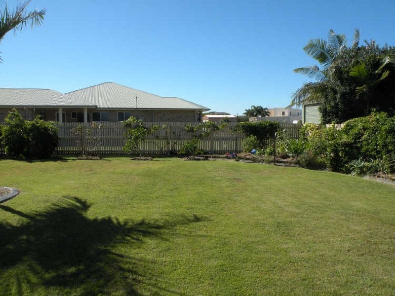 14 Coral Cove Drive, Coral Cove QLD 4670