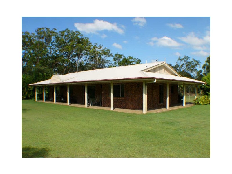 Moore Park Beach QLD 4670