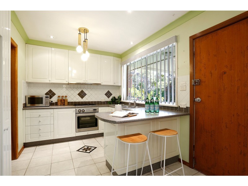 8 Wendy Avenue, Georges Hall NSW 2198