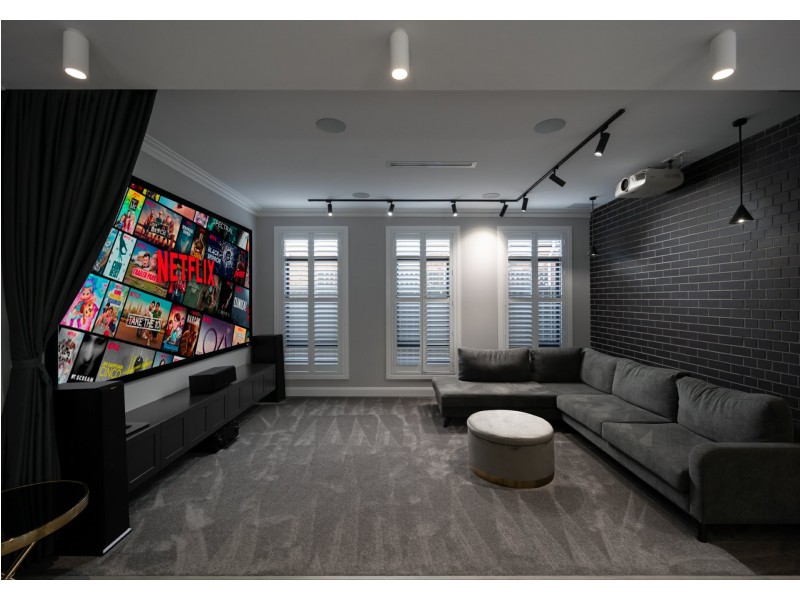 54 Endeavour Road, Georges Hall NSW 2198