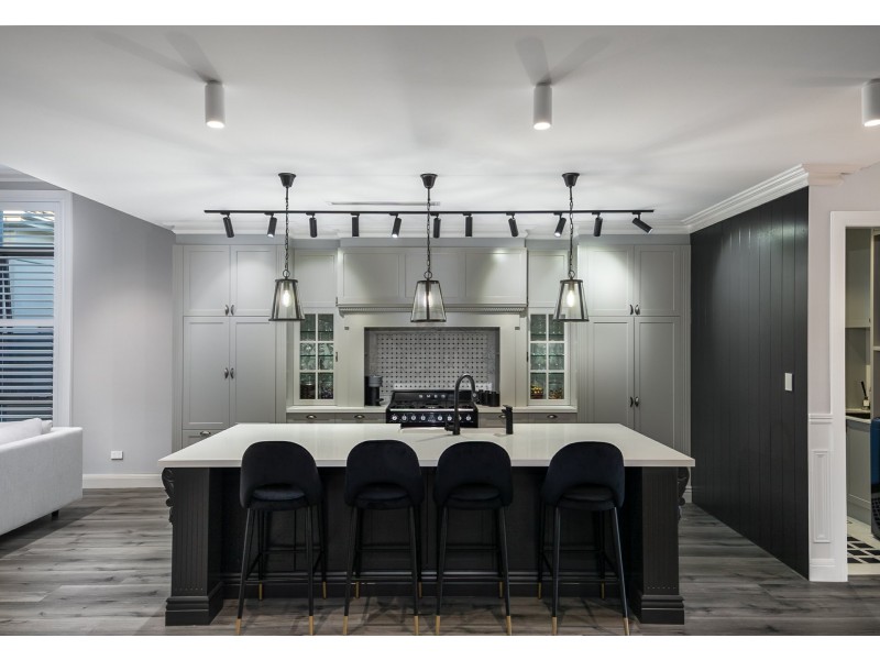 54 Endeavour Road, Georges Hall NSW 2198