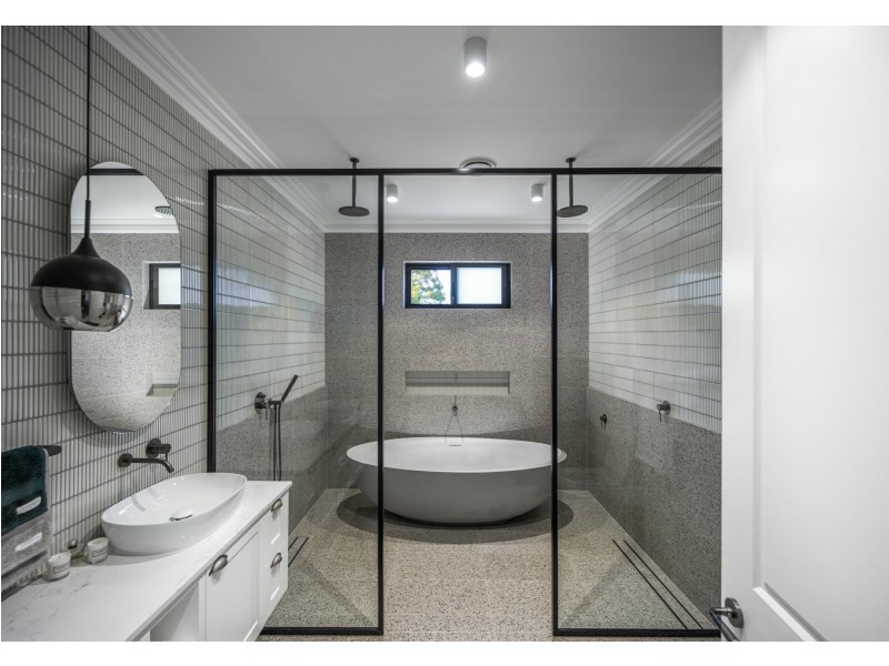 54 Endeavour Road, Georges Hall NSW 2198