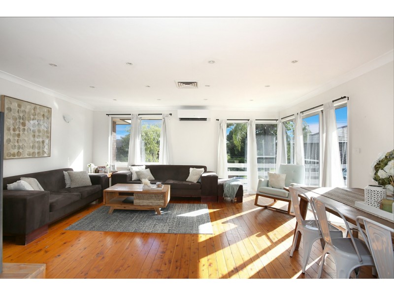 2 Bligh Close, Georges Hall NSW 2198