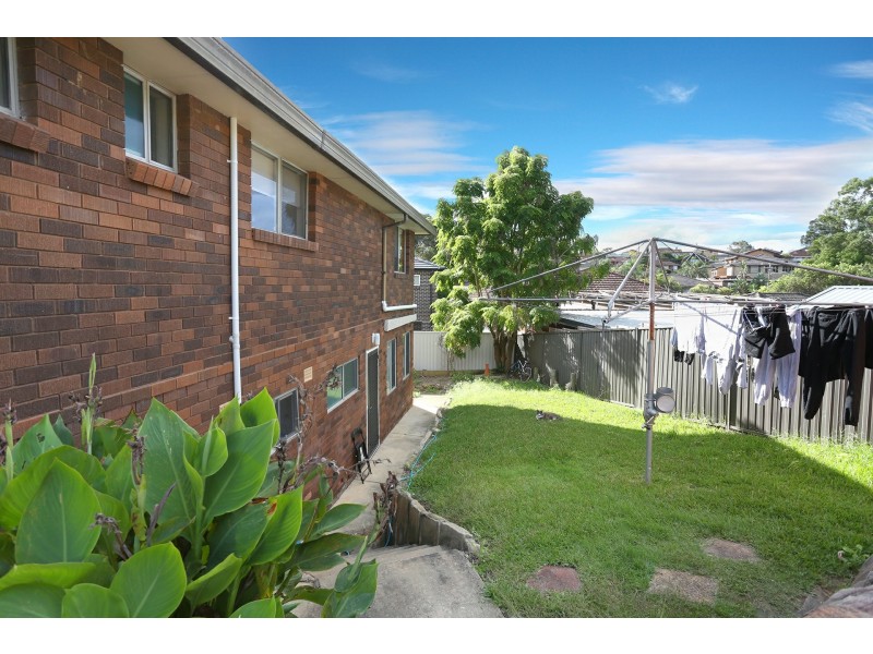 2 Bligh Close, Georges Hall NSW 2198