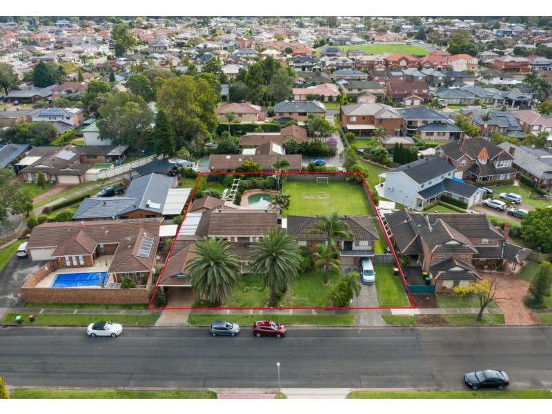 14-16 Buckingham Crescent, Chipping Norton NSW 2170