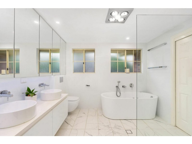 18B Endeavour Road, Georges Hall NSW 2198