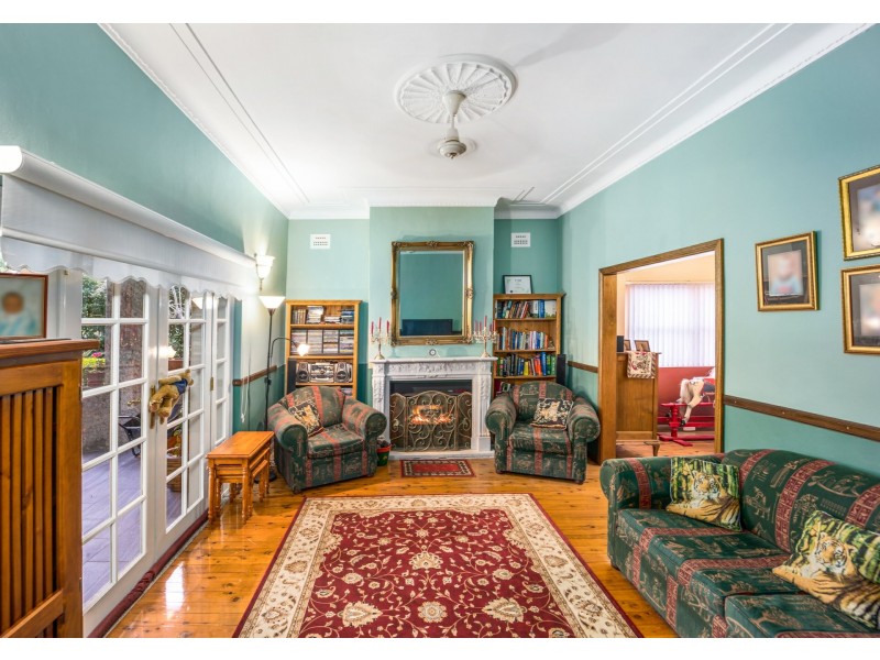 81 Ramsay Road, Picnic Point NSW 2213