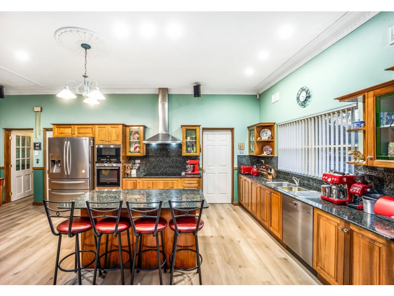 81 Ramsay Road, Picnic Point NSW 2213