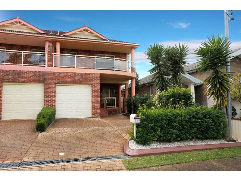 2/75 Chaseling Street, Greenacre NSW 2190