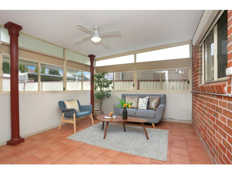 2/75 Chaseling Street, Greenacre NSW 2190