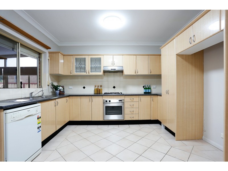 2/75 Chaseling Street, Greenacre NSW 2190