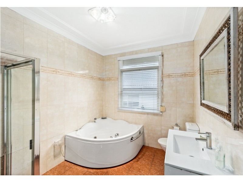 4 Cragg Street, Condell Park NSW 2200