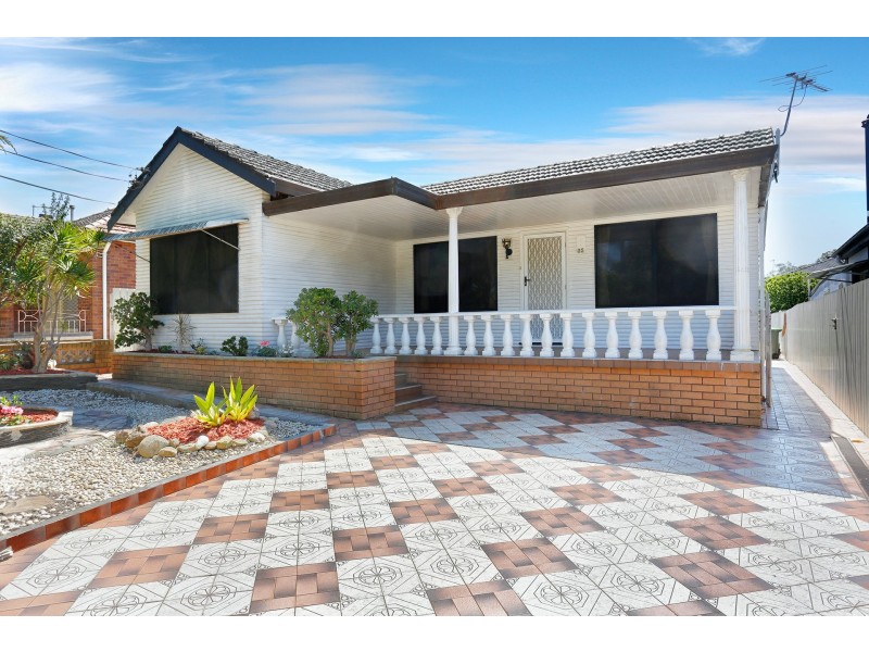 35 Eldridge Rd, Bankstown NSW 2200