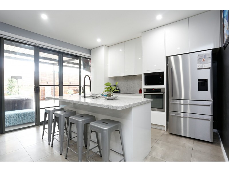 2/48A Little Road, Bankstown NSW 2200