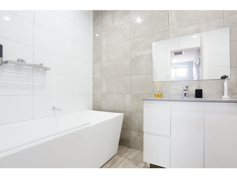 2/48A Little Road, Bankstown NSW 2200