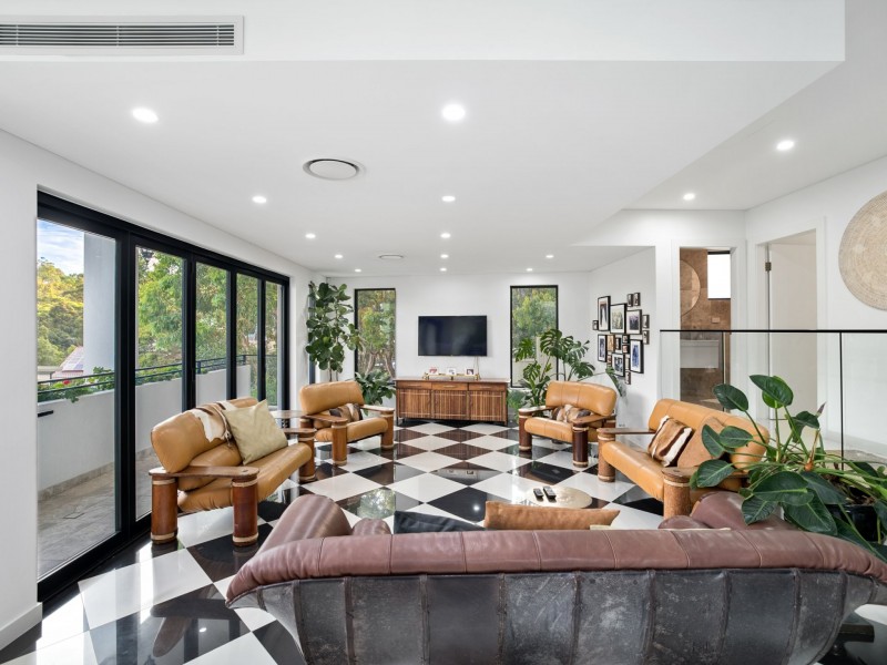 43 Old Ferry Road, Illawong NSW 2234