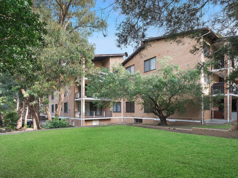 4/33-35 Sir Joseph Banks Street, Bankstown NSW 2200