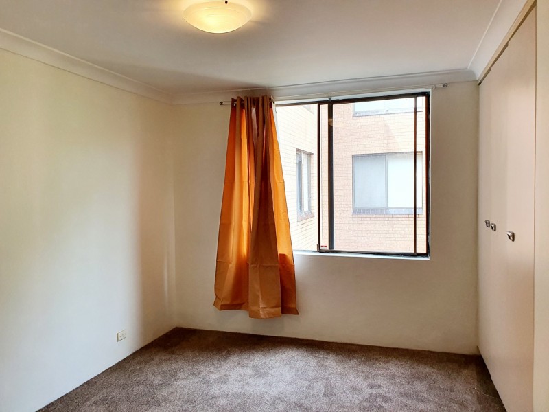 4/33-35 Sir Joseph Banks Street, Bankstown NSW 2200