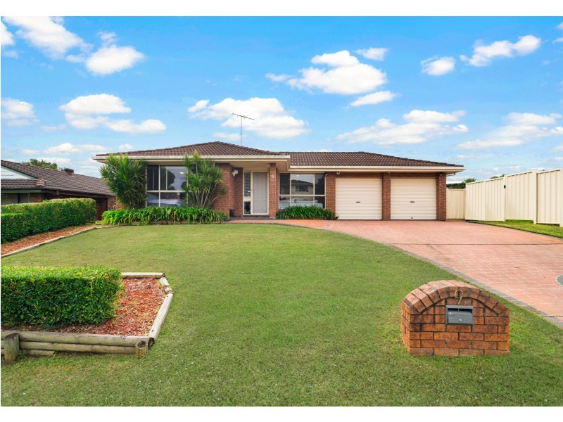 9 Diamontina Avenue, Kearns NSW 2558