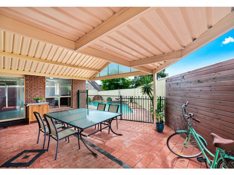 9 Diamontina Avenue, Kearns NSW 2558