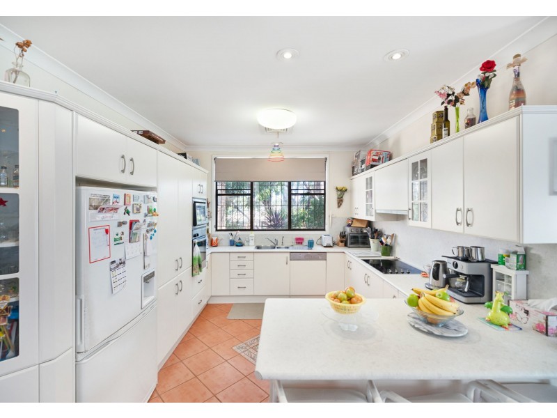 898-900 Henry Lawson Drive, Picnic Point NSW 2213