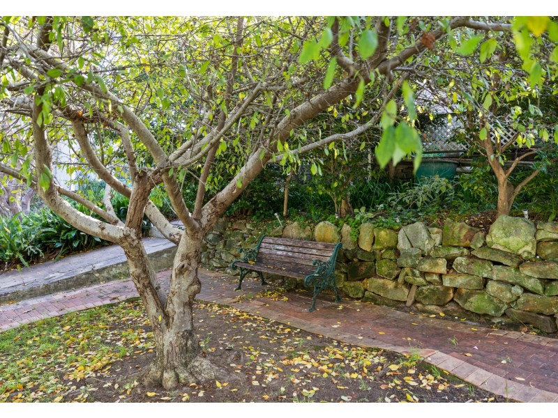 898-900 Henry Lawson Drive, Picnic Point NSW 2213
