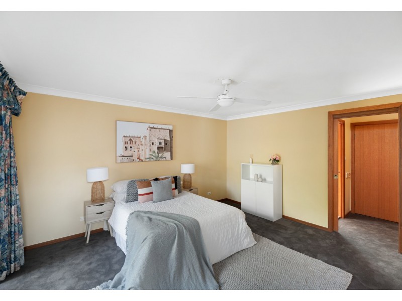 1 Cato Place, Illawong NSW 2234