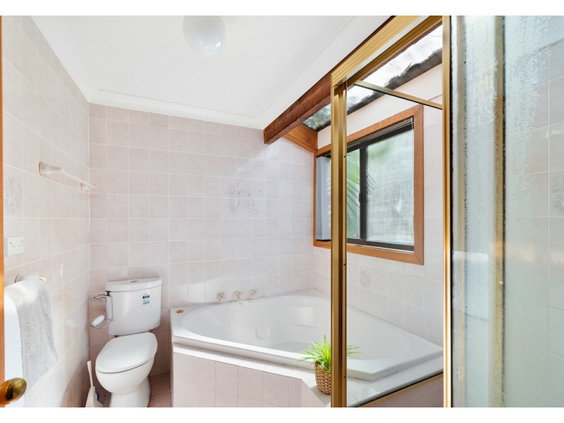 1 Cato Place, Illawong NSW 2234