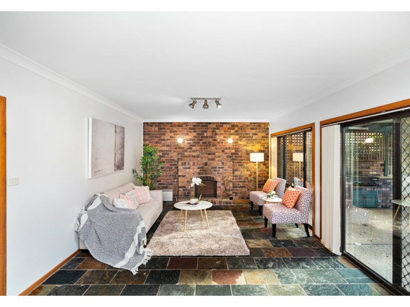 1 Cato Place, Illawong NSW 2234