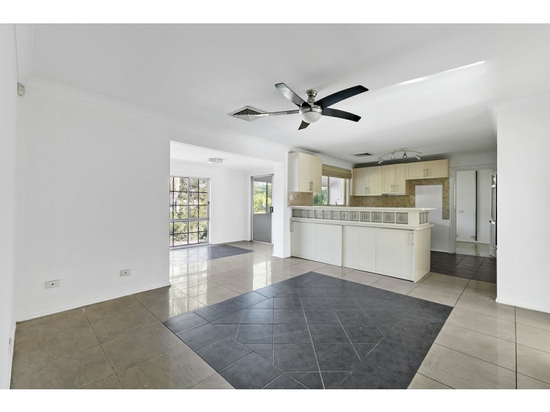 100 Renton Avenue, Moorebank NSW 2170