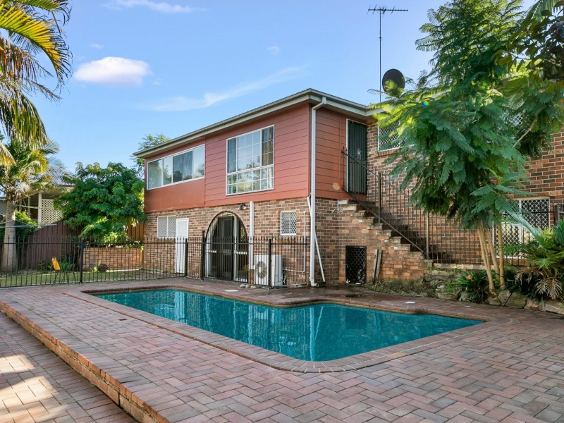 100 Renton Avenue, Moorebank NSW 2170