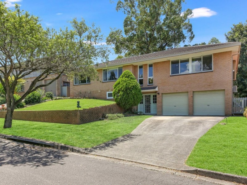 9 Yvonne Crescent, Georges Hall NSW 2198