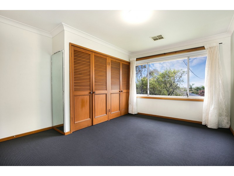 9 Yvonne Crescent, Georges Hall NSW 2198