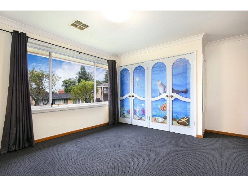 9 Yvonne Crescent, Georges Hall NSW 2198