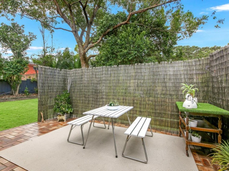 9 Yvonne Crescent, Georges Hall NSW 2198