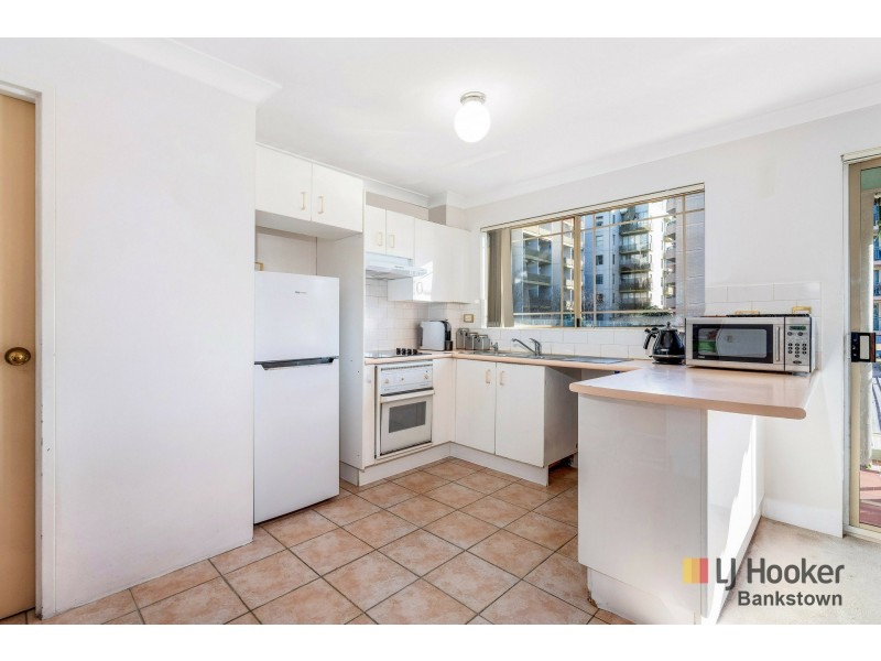 24/6 Sir Joseph Banks Street, Bankstown NSW 2200
