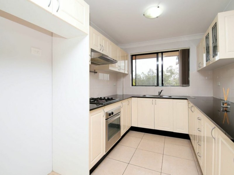 27/21-27 Weigand Avenue, Bankstown NSW 2200