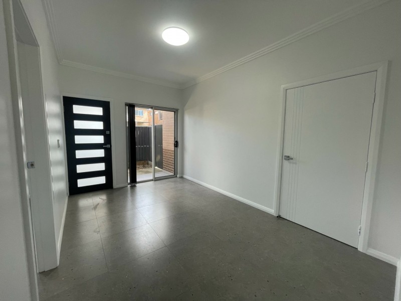 9/30-32 Third Avenue, Macquarie Fields NSW 2564