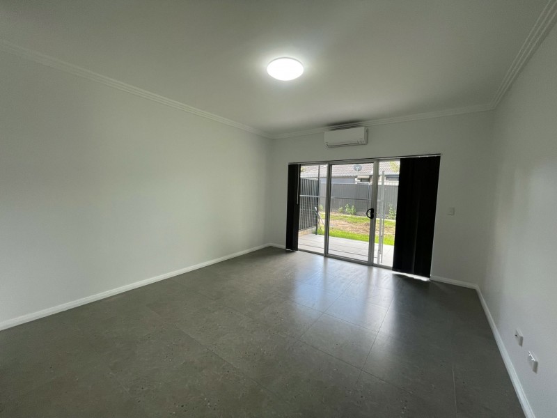 9/30-32 Third Avenue, Macquarie Fields NSW 2564