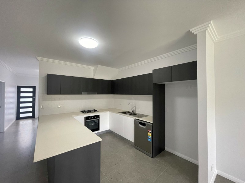 9/30-32 Third Avenue, Macquarie Fields NSW 2564