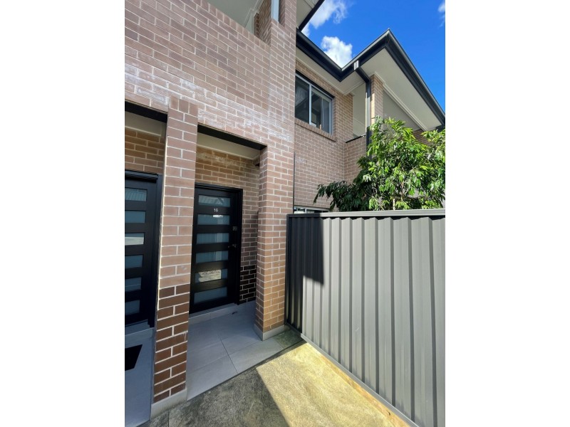 9/30-32 Third Avenue, Macquarie Fields NSW 2564