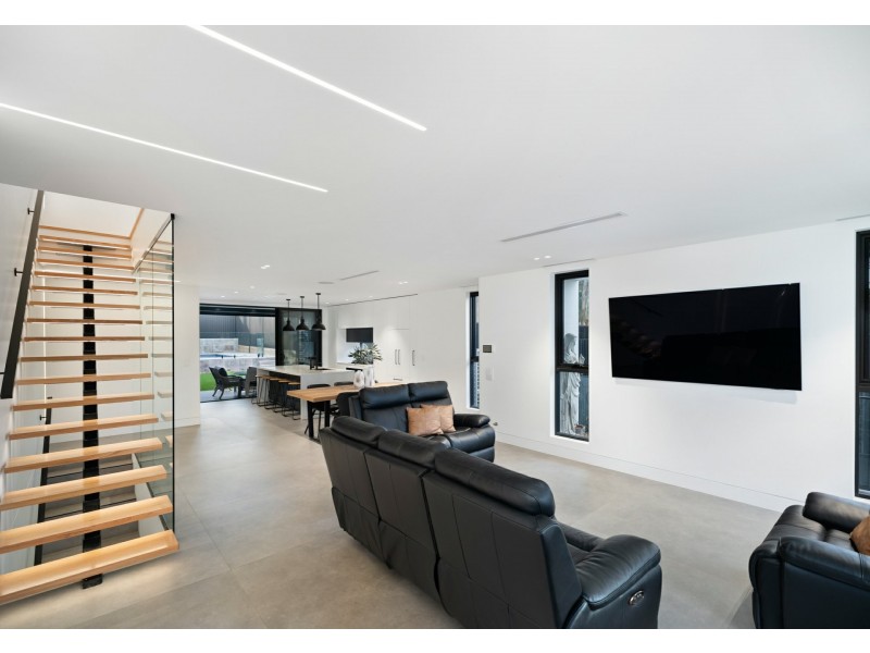 36a Sturt Avenue, Georges Hall NSW 2198