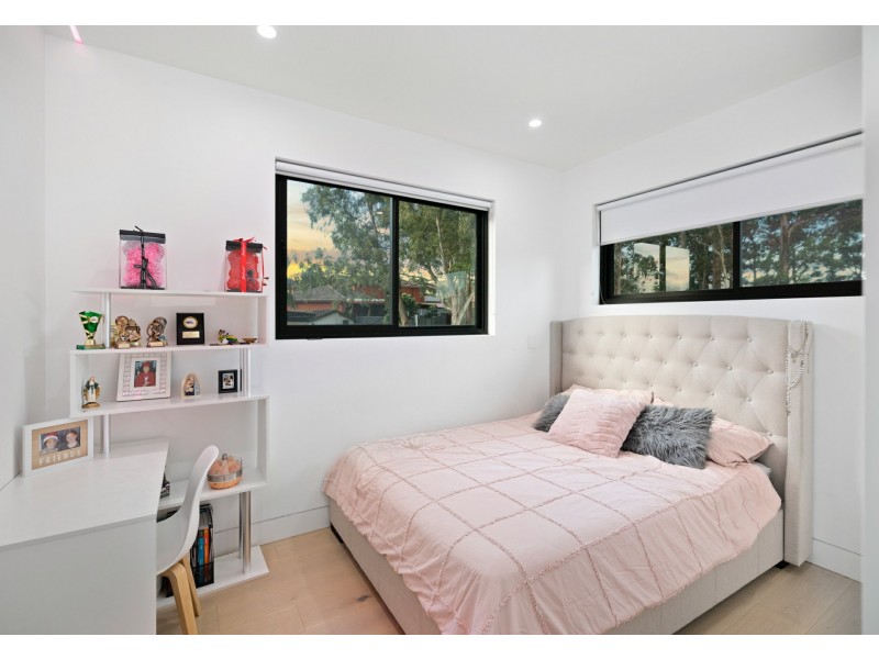 36a Sturt Avenue, Georges Hall NSW 2198